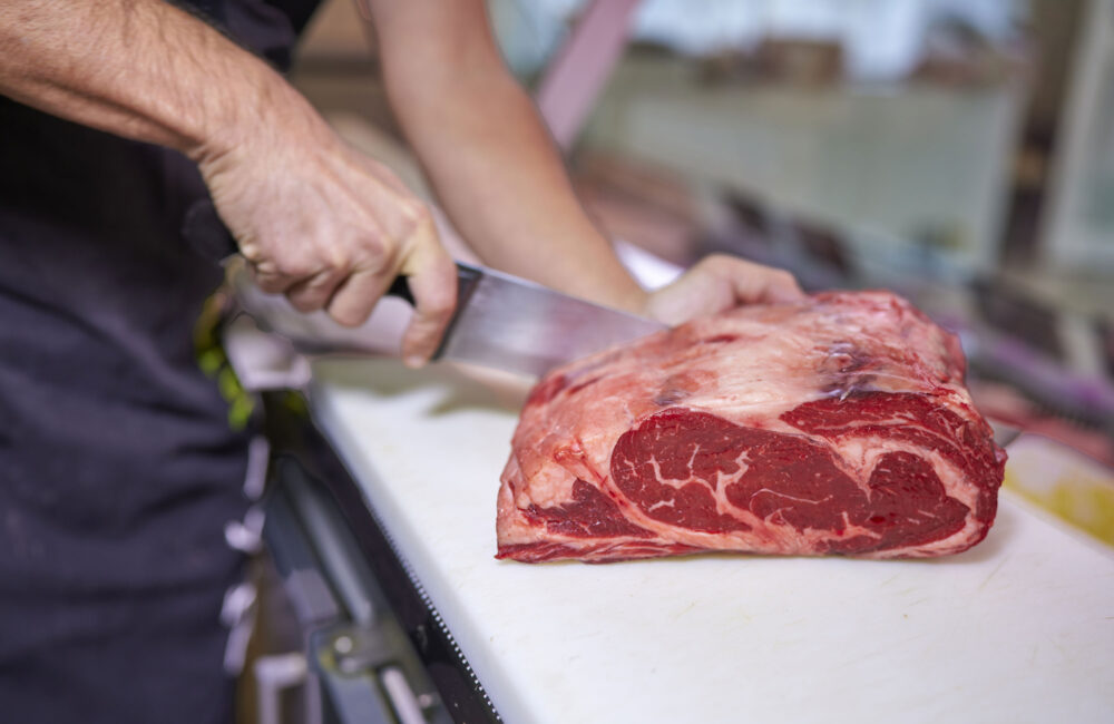 Høvikveien Kjøtt og Kolonial Rett over Ballerud Golfbane finner du en av Bærums eldste håndtverksbedrifter.